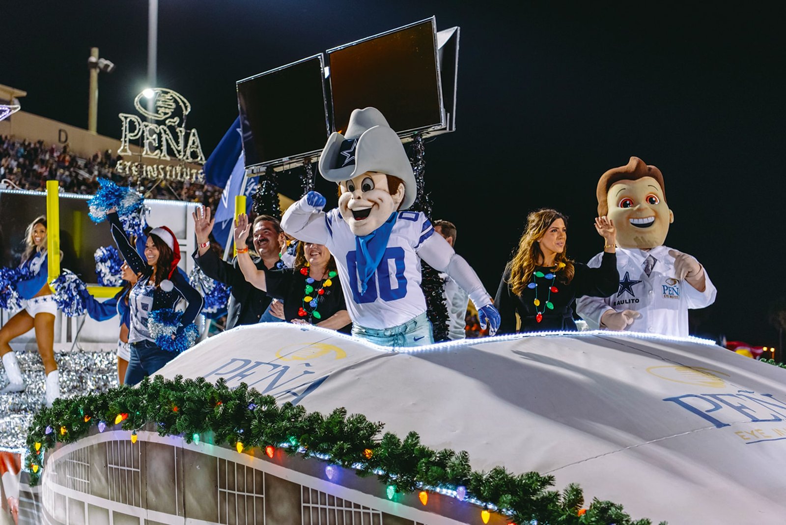 min press rockin around the sounth pole mcallen holiday parade 2021